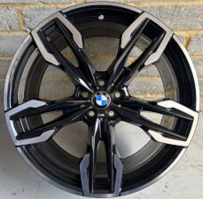 BMW OEM 718M Alloy wheels