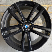BMW OEM 647M Alloy wheels