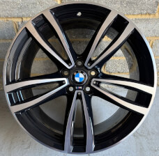 BMW OEM 647M Alloy wheels